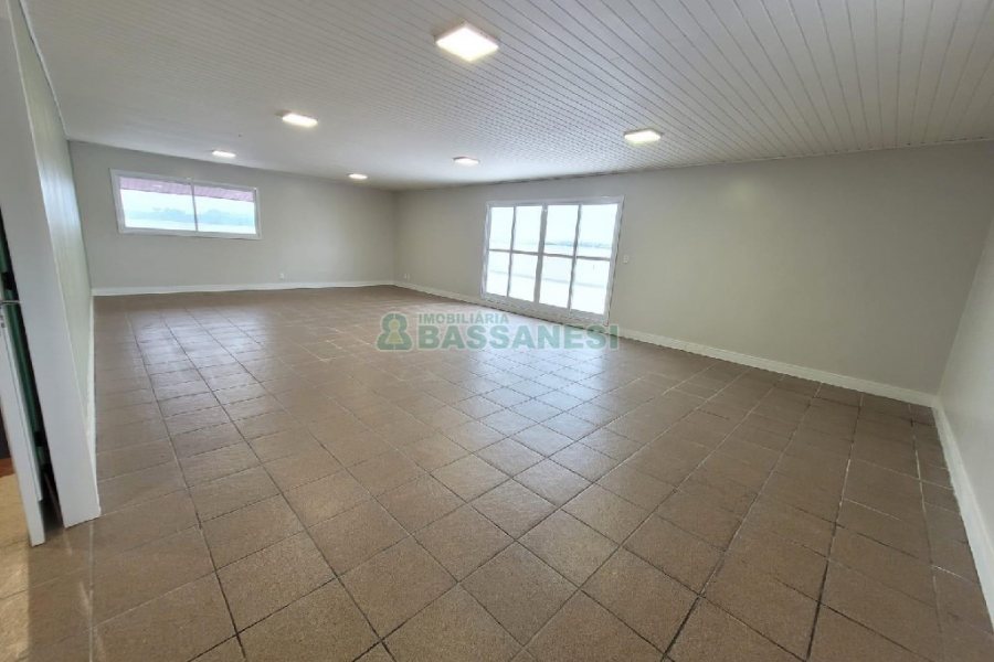 Apto/Cobertura com 299m², 4 dormitórios, 2 vagas, no bairro Madureira em Caxias do Sul para Comprar