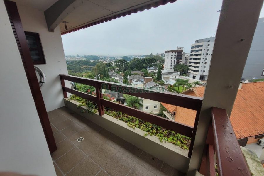 Apto/Cobertura com 299m², 4 dormitórios, 2 vagas, no bairro Madureira em Caxias do Sul para Comprar