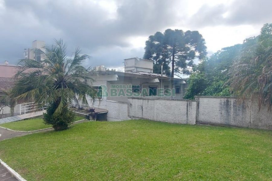 Casa Comercial com 150m², no bairro Madureira em Caxias do Sul para Alugar