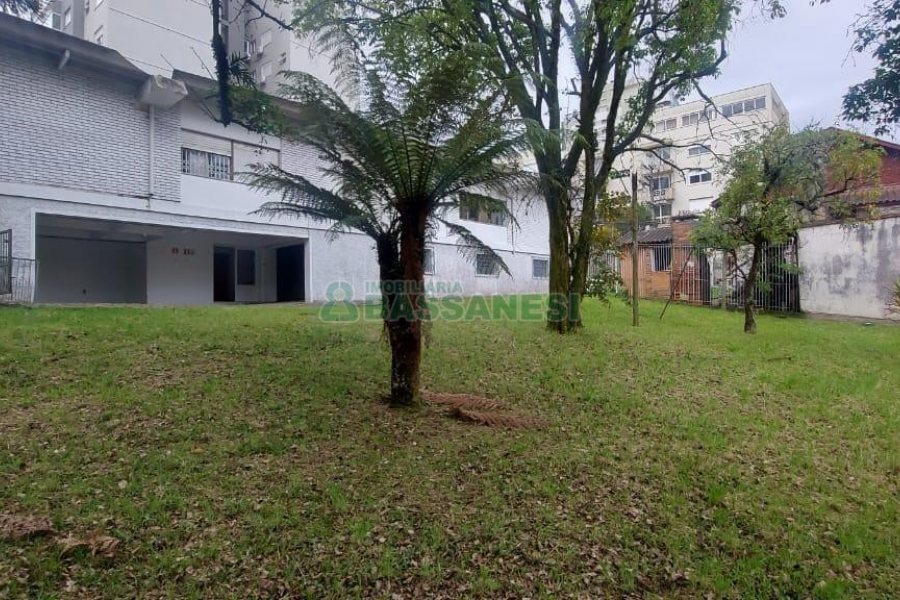 Casa Comercial com 150m², no bairro Madureira em Caxias do Sul para Alugar