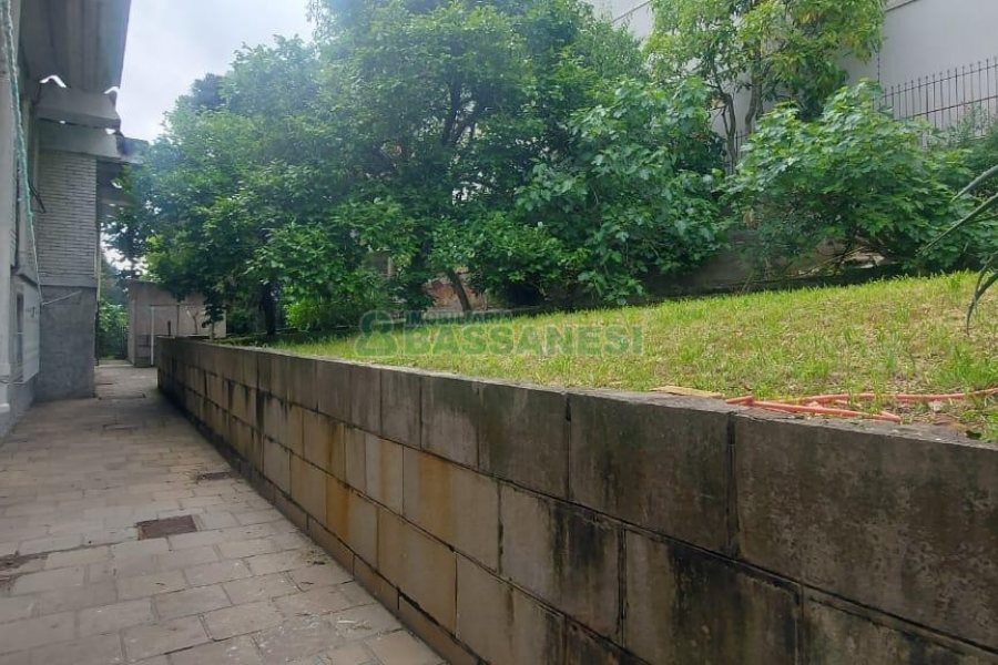 Casa Comercial com 150m², no bairro Madureira em Caxias do Sul para Alugar