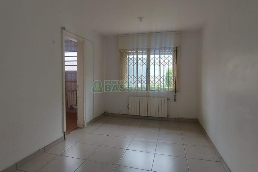 Casa Comercial com 150m², no bairro Madureira em Caxias do Sul para Alugar