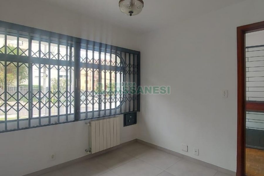 Casa Comercial com 150m², no bairro Madureira em Caxias do Sul para Alugar