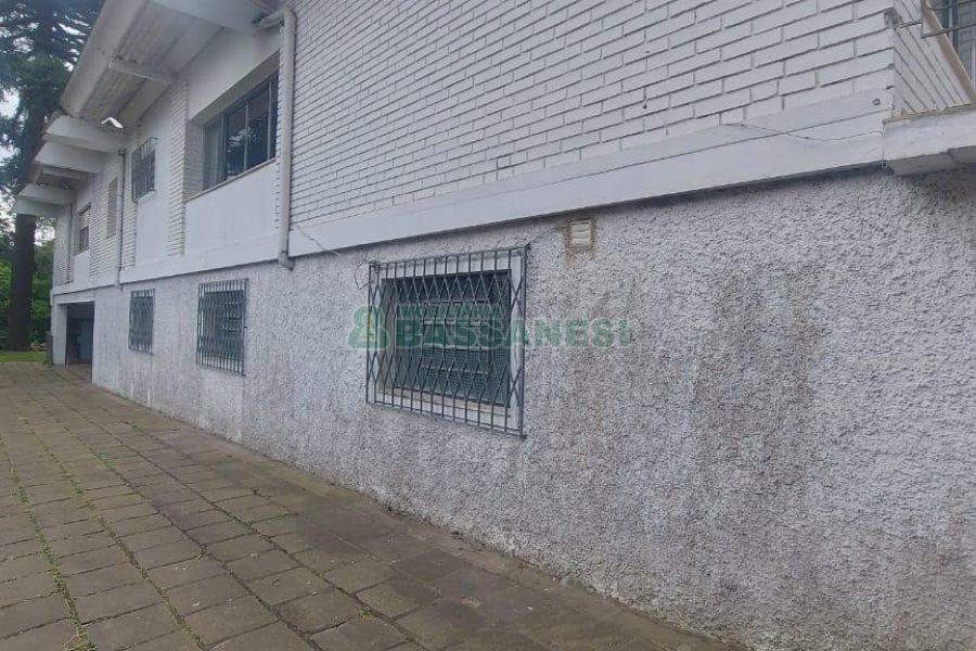 Casa Comercial com 150m², no bairro Madureira em Caxias do Sul para Alugar