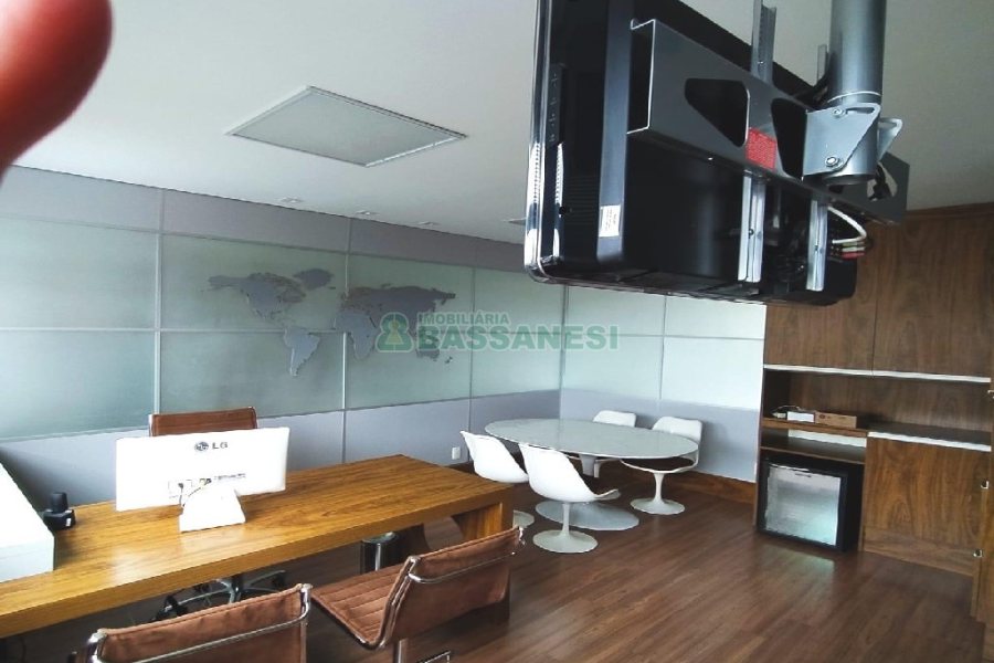 Sala Mobiliada com 50m², no bairro Centro em Caxias do Sul para Comprar