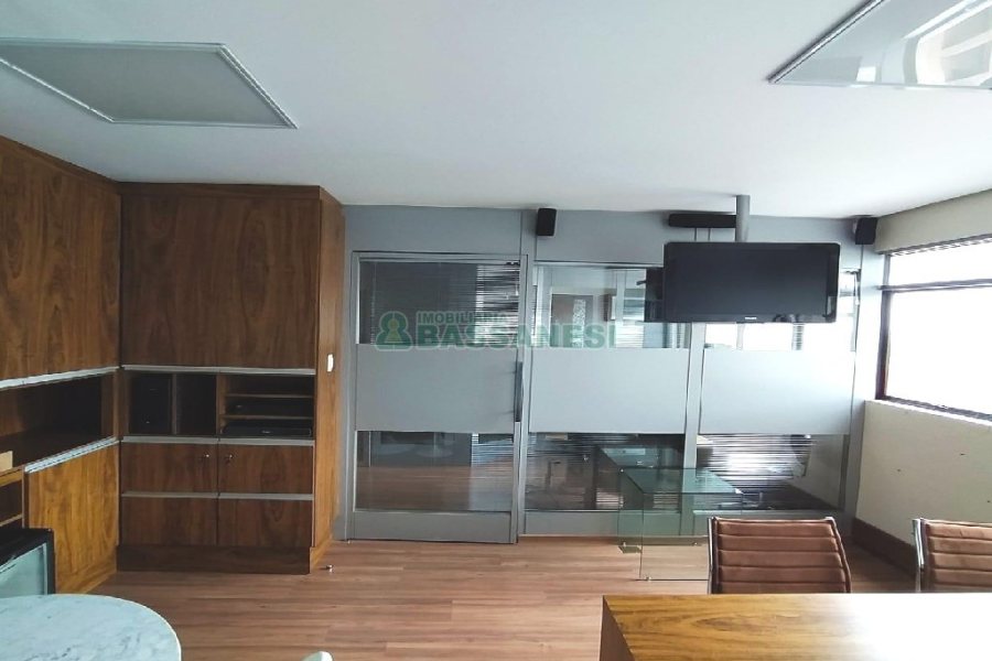 Sala Mobiliada com 50m², no bairro Centro em Caxias do Sul para Comprar