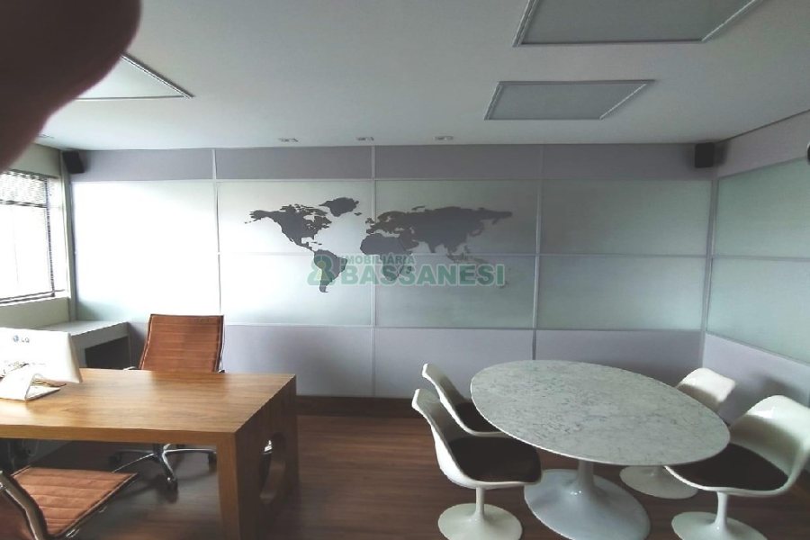 Sala Mobiliada com 50m², no bairro Centro em Caxias do Sul para Comprar