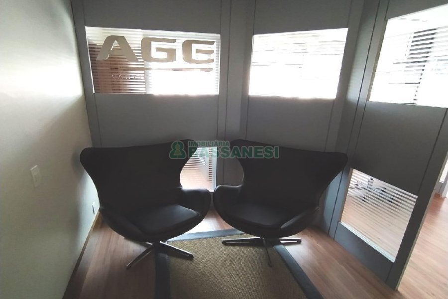 Sala Mobiliada com 50m², no bairro Centro em Caxias do Sul para Comprar