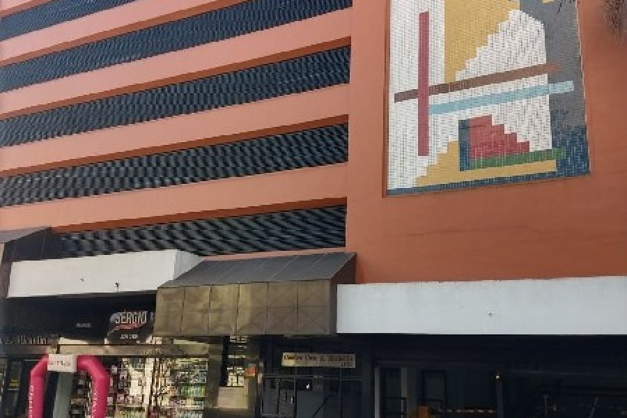 Box com 12m², no bairro Centro em Caxias do Sul para Comprar