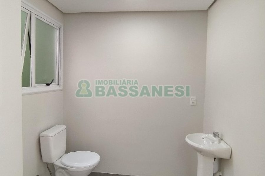 Loja com 330m², no bairro Centro em Caxias do Sul para Alugar