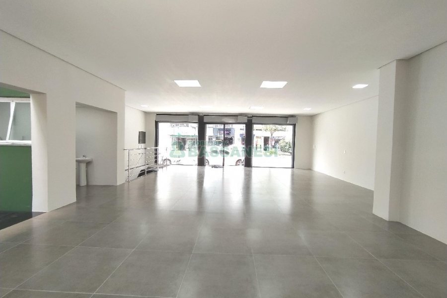 Loja com 330m², no bairro Centro em Caxias do Sul para Alugar