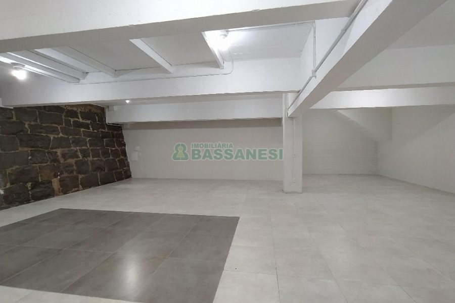 Loja com 330m², no bairro Centro em Caxias do Sul para Alugar