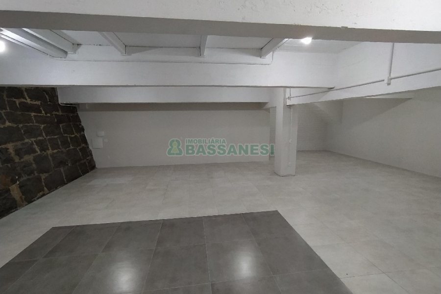 Loja com 330m², no bairro Centro em Caxias do Sul para Alugar