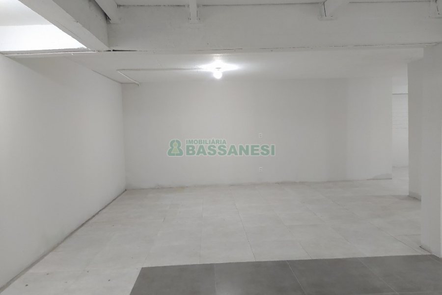 Loja com 330m², no bairro Centro em Caxias do Sul para Alugar