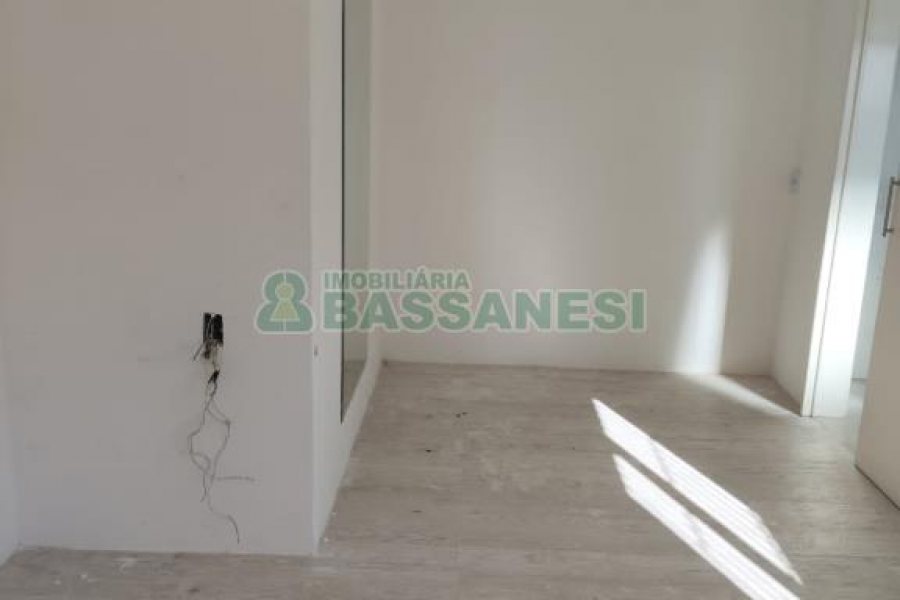 Apartamento com 88m², 2 dormitórios, 2 vagas, no bairro Jardim Eldorado em Caxias do Sul para Comprar
