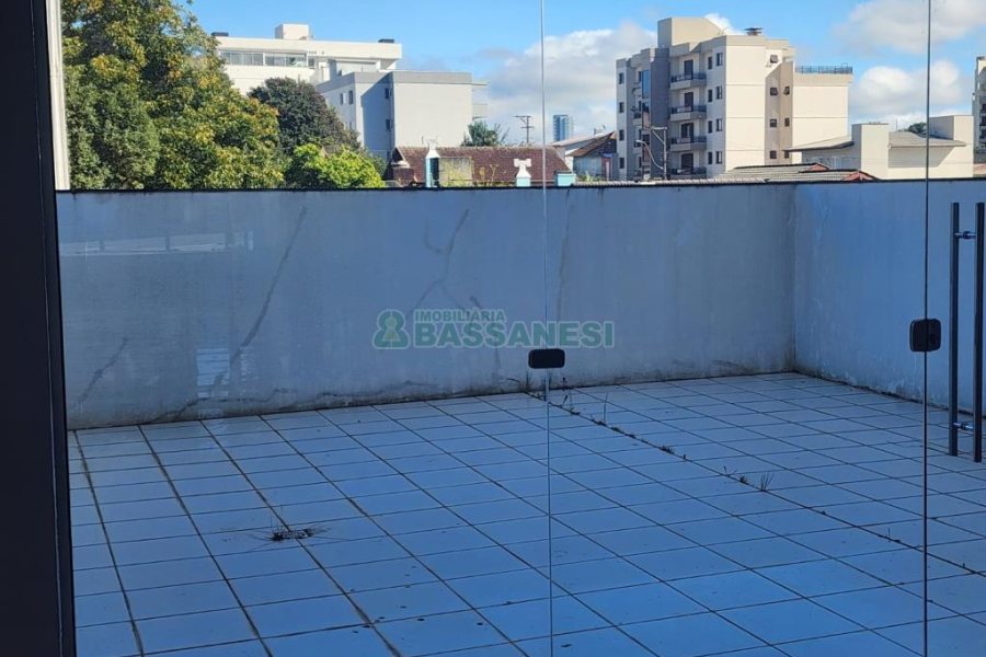 Loja com 325m², no bairro Pio X em Caxias do Sul para Alugar ou Comprar
