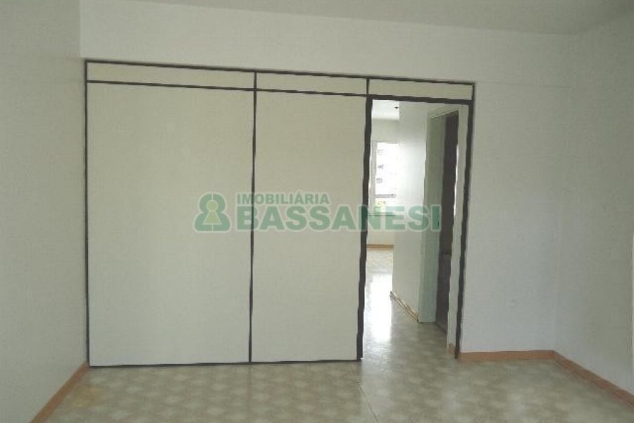 Sala com 54m², no bairro Centro em Caxias do Sul para Alugar