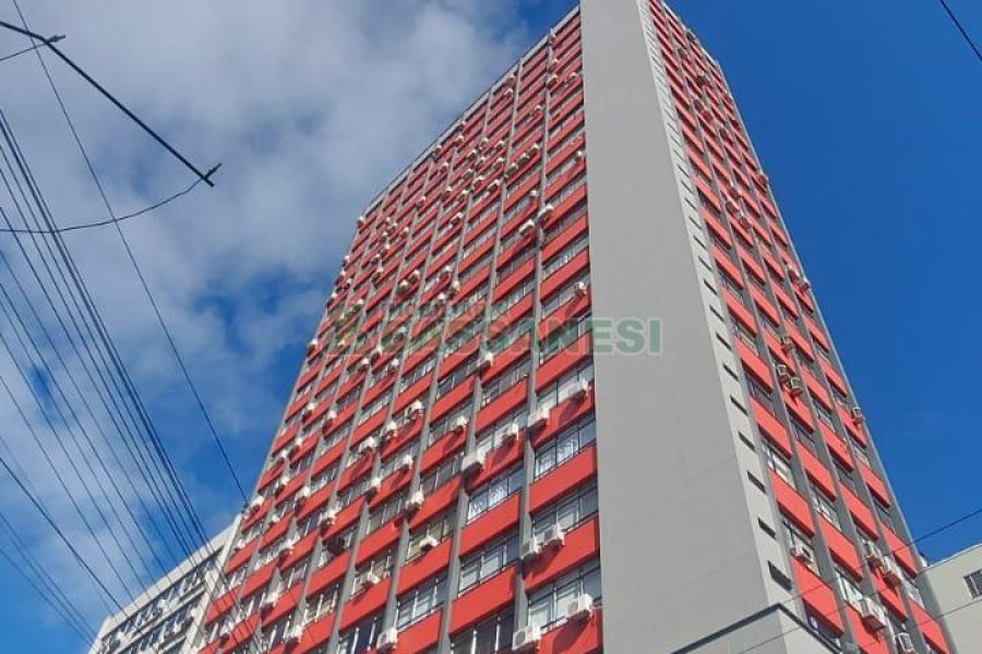 Sala com 450m², no bairro Centro em Caxias do Sul para Alugar