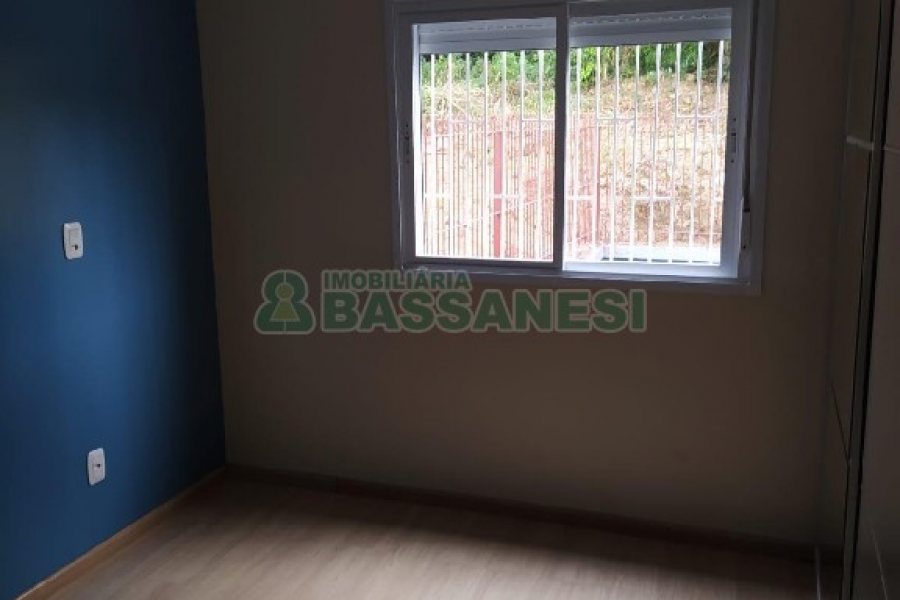 Apto Mobiliado com 56m², 2 dormitórios, 1 vaga, no bairro Charqueadas em Caxias do Sul para Comprar