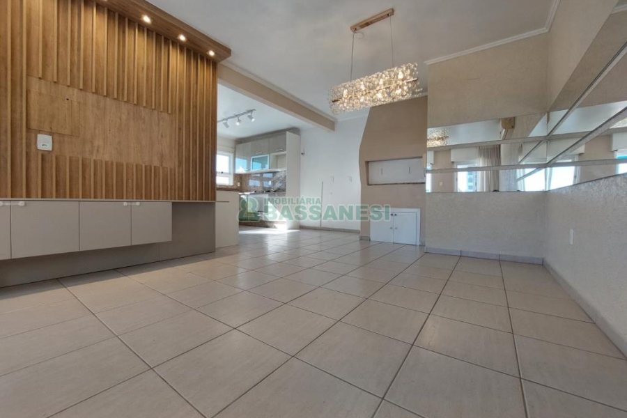 Apto/Cobertura com 95m², 2 dormitórios, 2 vagas, no bairro Pio X em Caxias do Sul para Comprar