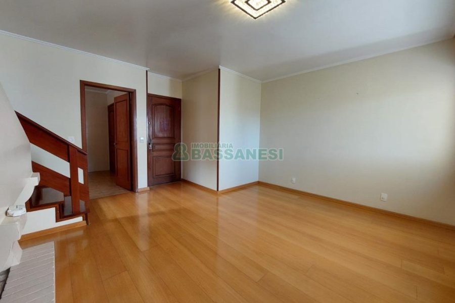 Apto/Cobertura com 95m², 2 dormitórios, 2 vagas, no bairro Pio X em Caxias do Sul para Comprar