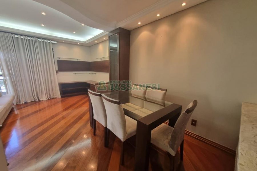 Apto Mobiliado com 133m², 3 dormitórios, 1 vaga, no bairro Pio X em Caxias do Sul para Alugar