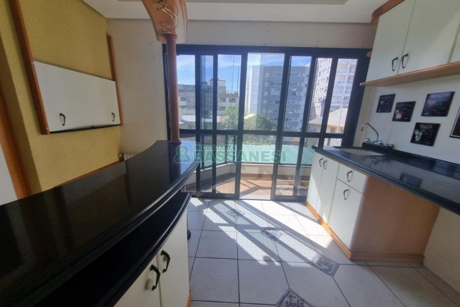 Apto Mobiliado com 133m², 3 dormitórios, 1 vaga, no bairro Pio X em Caxias do Sul para Alugar