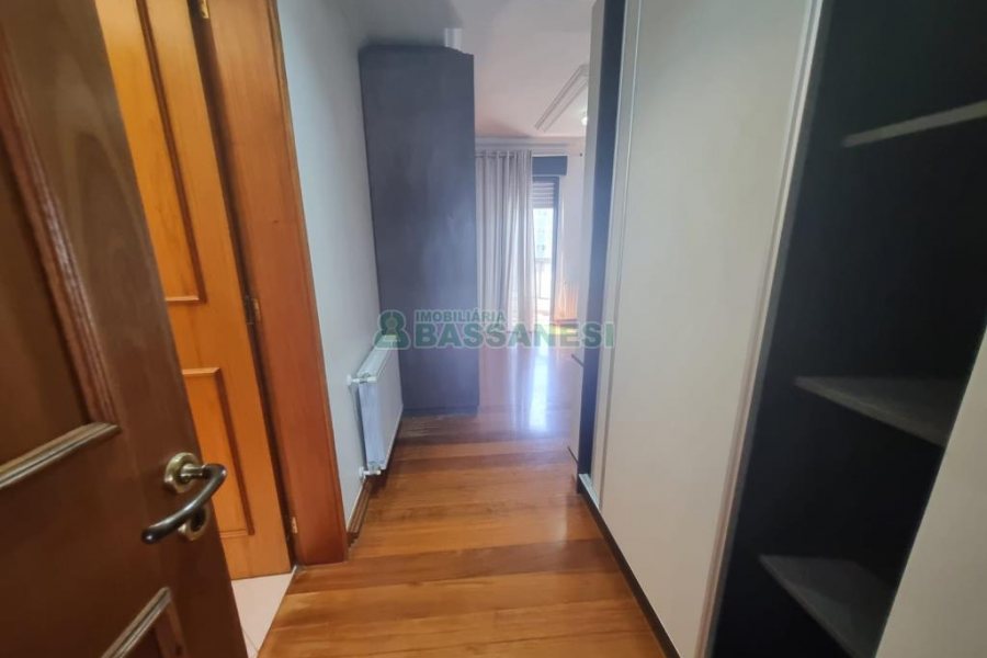 Apto Mobiliado com 133m², 3 dormitórios, 1 vaga, no bairro Pio X em Caxias do Sul para Alugar