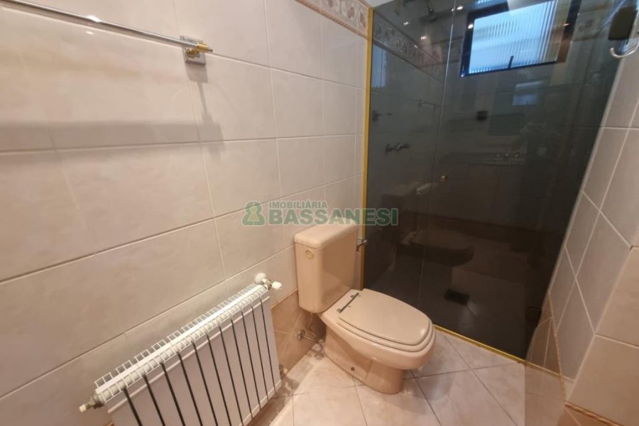 Apto Mobiliado com 133m², 3 dormitórios, 1 vaga, no bairro Pio X em Caxias do Sul para Alugar