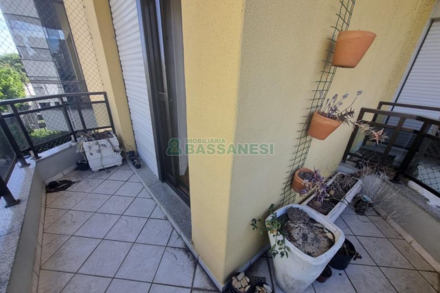 Apto Mobiliado com 133m², 3 dormitórios, 1 vaga, no bairro Pio X em Caxias do Sul para Alugar