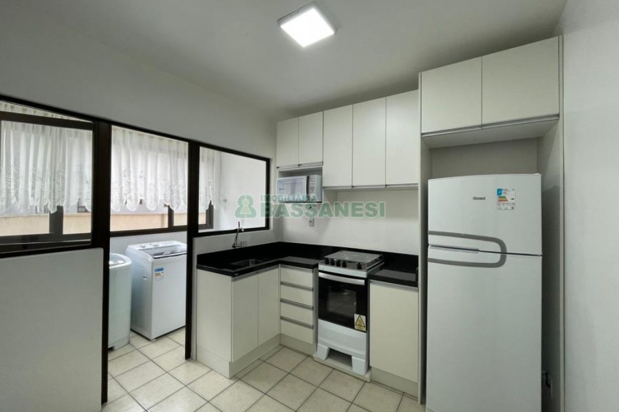 Apto Mobiliado com 46m², 1 dormitório, no bairro Centro em Caxias do Sul para Comprar