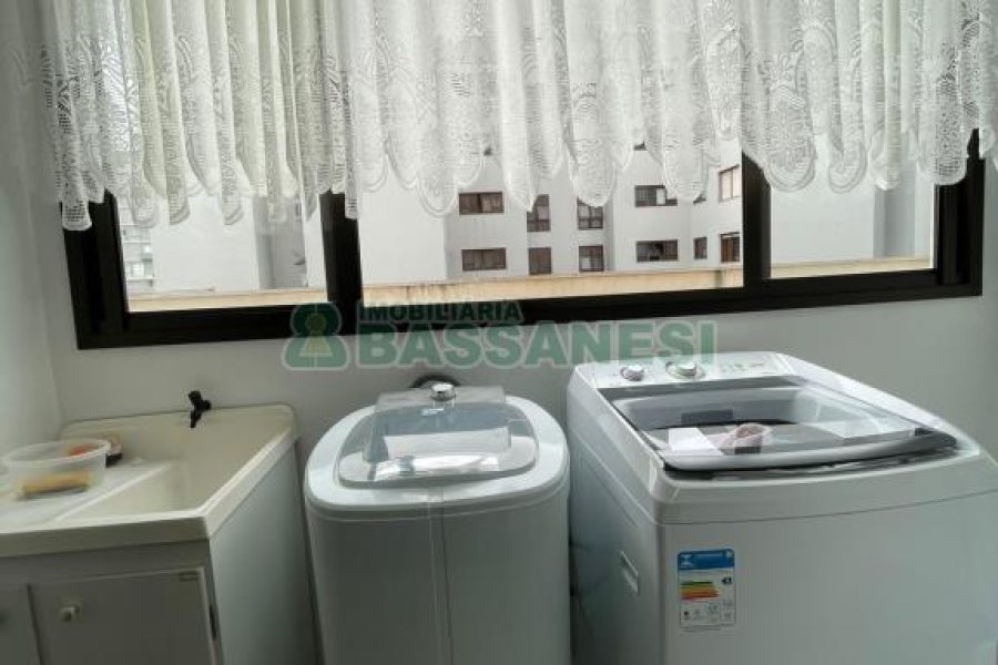 Apto Mobiliado com 46m², 1 dormitório, no bairro Centro em Caxias do Sul para Comprar