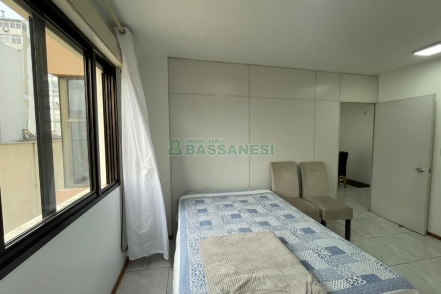 Apto Mobiliado com 46m², 1 dormitório, no bairro Centro em Caxias do Sul para Comprar