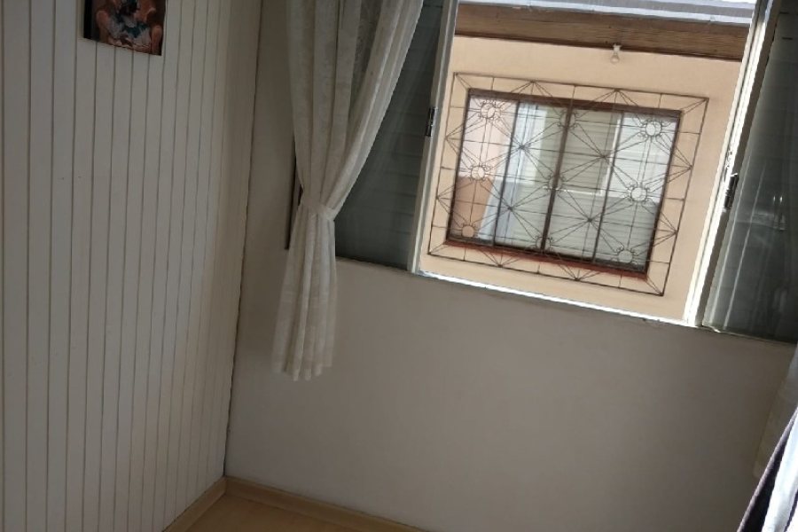 Casa com 88m², 5 dormitórios, 3 vagas, no bairro Petrópolis em Caxias do Sul para Comprar