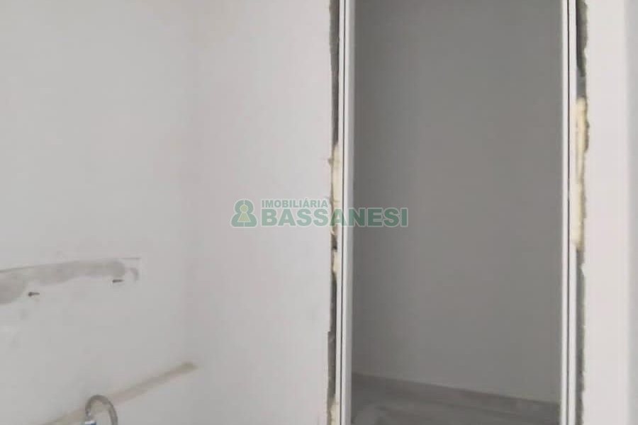 Loja com 104m², 1 vaga, no bairro São Pelegrino em Caxias do Sul para Alugar ou Comprar