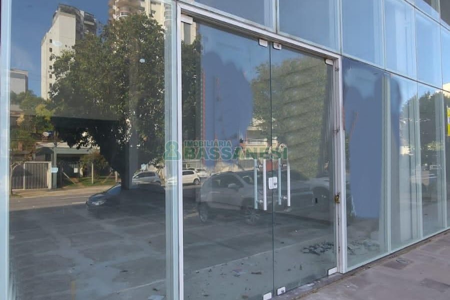 Loja com 104m², 1 vaga, no bairro São Pelegrino em Caxias do Sul para Alugar ou Comprar