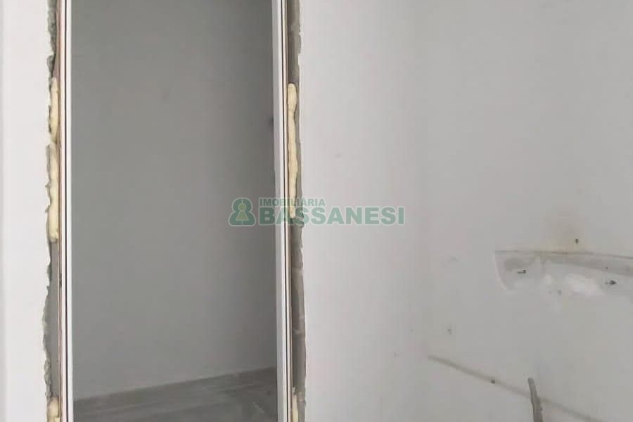 Loja com 104m², 1 vaga, no bairro São Pelegrino em Caxias do Sul para Alugar ou Comprar