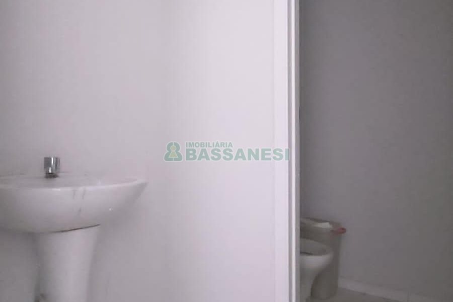 Loja com 106m², 1 vaga, no bairro São Pelegrino em Caxias do Sul para Alugar ou Comprar