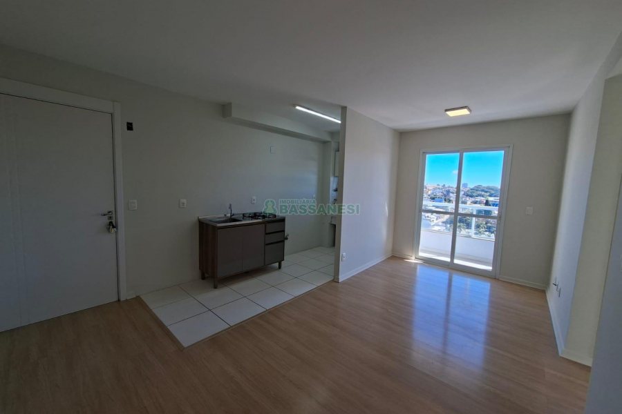 Apartamento com 58m², 2 dormitórios, 1 vaga, no bairro São Pelegrino em Caxias do Sul para Alugar