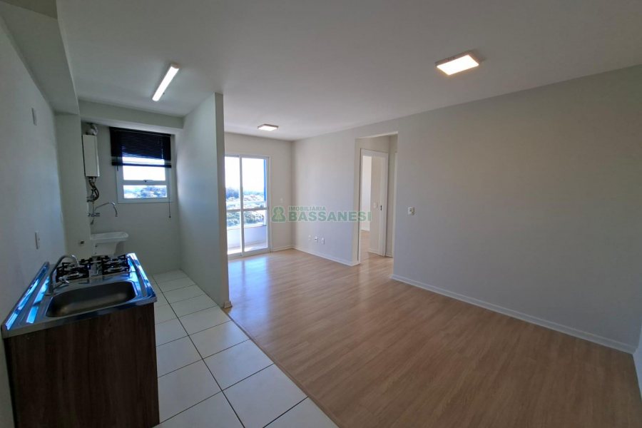 Apartamento com 58m², 2 dormitórios, 1 vaga, no bairro São Pelegrino em Caxias do Sul para Alugar