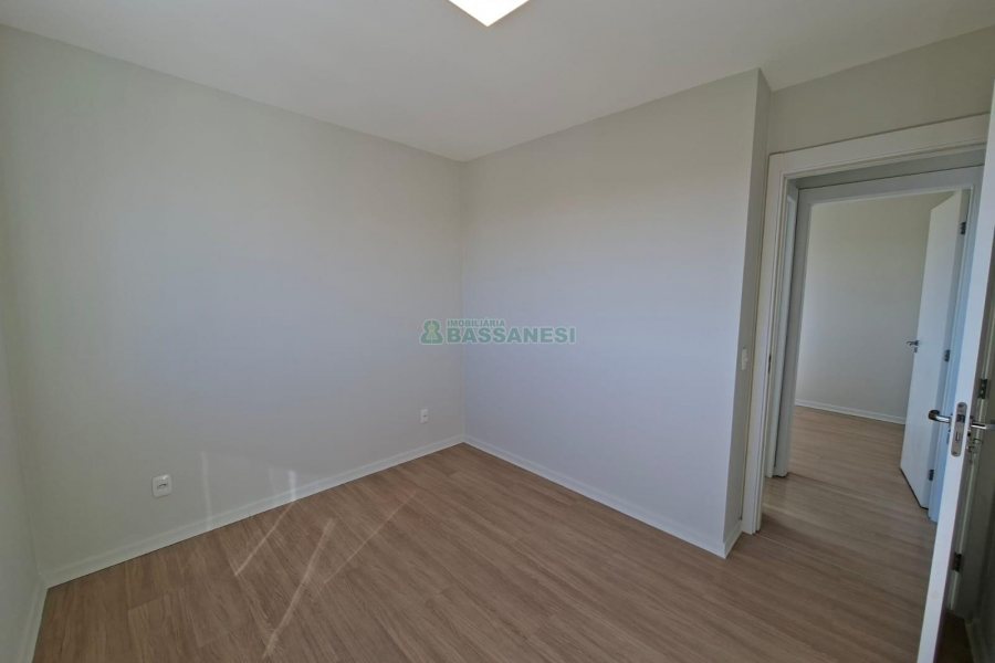 Apartamento com 58m², 2 dormitórios, 1 vaga, no bairro São Pelegrino em Caxias do Sul para Alugar