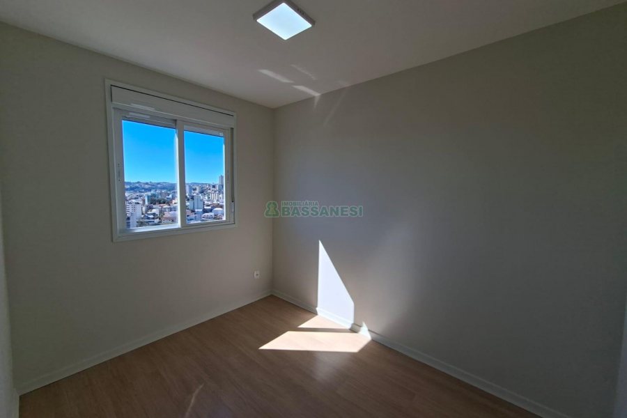 Apartamento com 58m², 2 dormitórios, 1 vaga, no bairro São Pelegrino em Caxias do Sul para Alugar