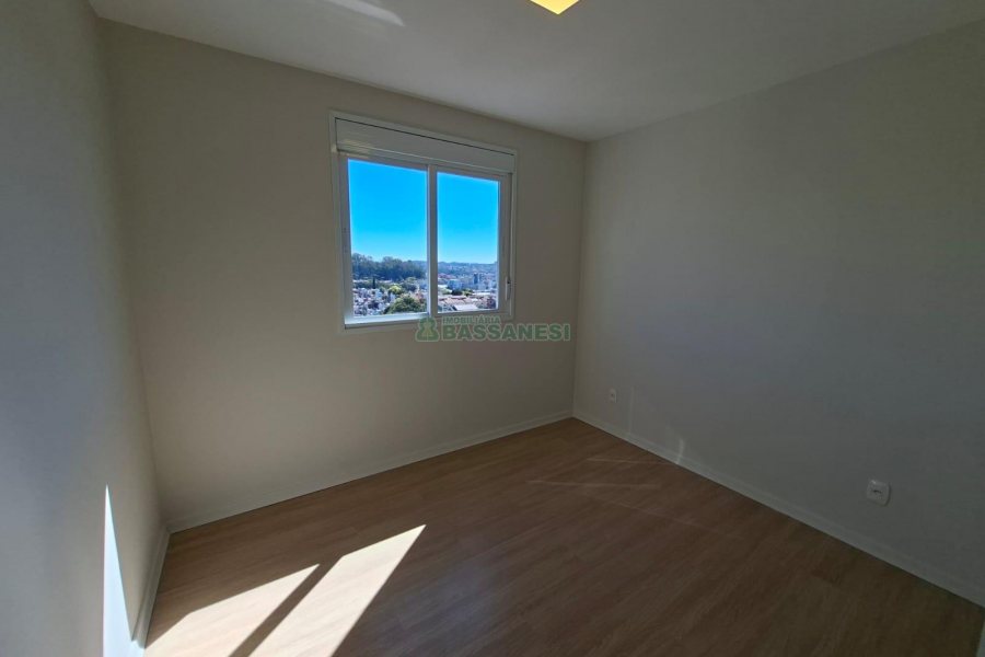 Apartamento com 58m², 2 dormitórios, 1 vaga, no bairro São Pelegrino em Caxias do Sul para Alugar