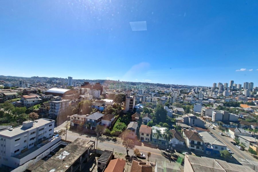Apartamento com 58m², 2 dormitórios, 1 vaga, no bairro São Pelegrino em Caxias do Sul para Alugar