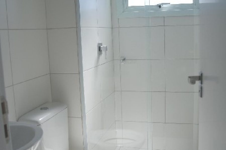 Apartamento com 58m², 2 dormitórios, 1 vaga, no bairro São Pelegrino em Caxias do Sul para Alugar