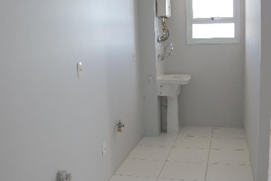 Apartamento com 58m², 2 dormitórios, 1 vaga, no bairro São Pelegrino em Caxias do Sul para Alugar