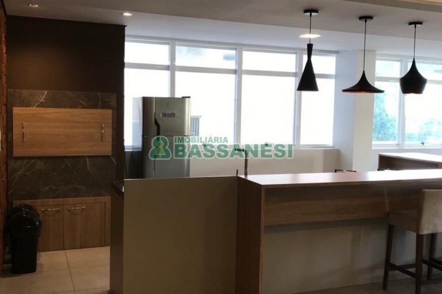 Apartamento com 58m², 2 dormitórios, 1 vaga, no bairro São Pelegrino em Caxias do Sul para Alugar