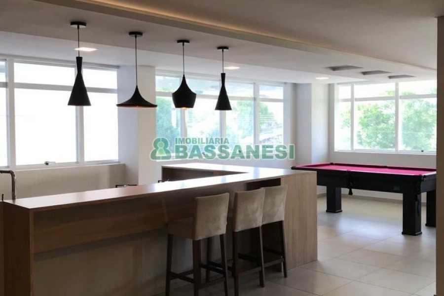 Apartamento com 58m², 2 dormitórios, 1 vaga, no bairro São Pelegrino em Caxias do Sul para Alugar