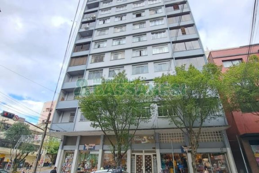 Apartamento com 104m², 3 dormitórios, no bairro Centro em Caxias do Sul para Comprar
