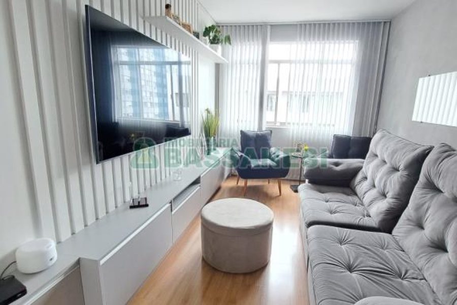 Apartamento com 104m², 3 dormitórios, no bairro Centro em Caxias do Sul para Comprar